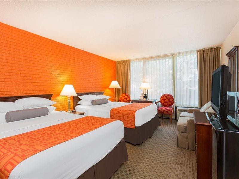 Norge Howard Johnson By Wyndham Williamsburg מראה חיצוני תמונה