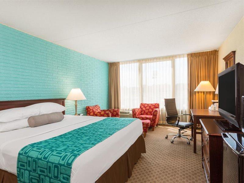 Norge Howard Johnson By Wyndham Williamsburg מראה חיצוני תמונה