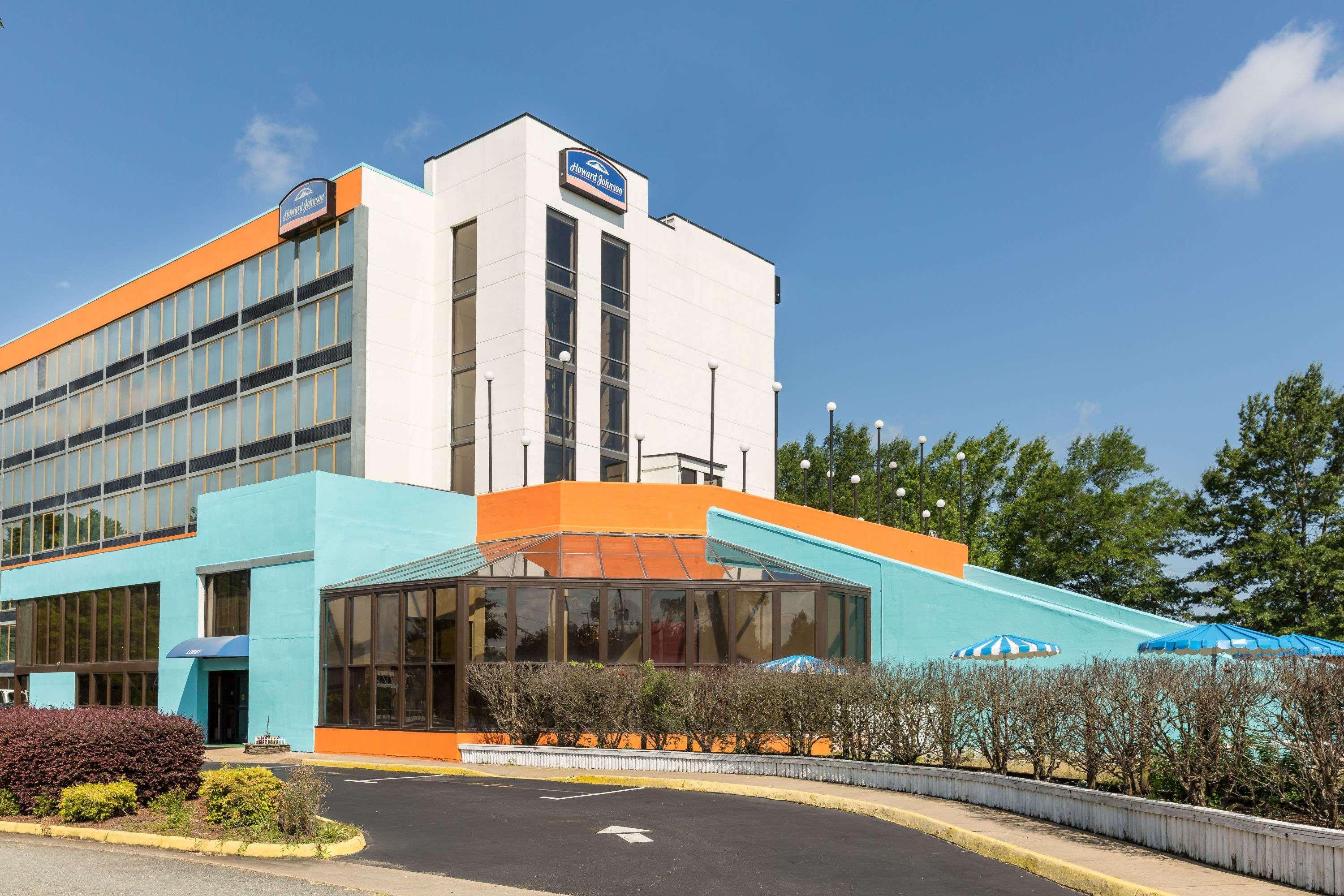 Norge Howard Johnson By Wyndham Williamsburg מראה חיצוני תמונה