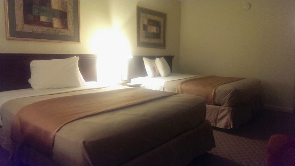Norge Howard Johnson By Wyndham Williamsburg מראה חיצוני תמונה