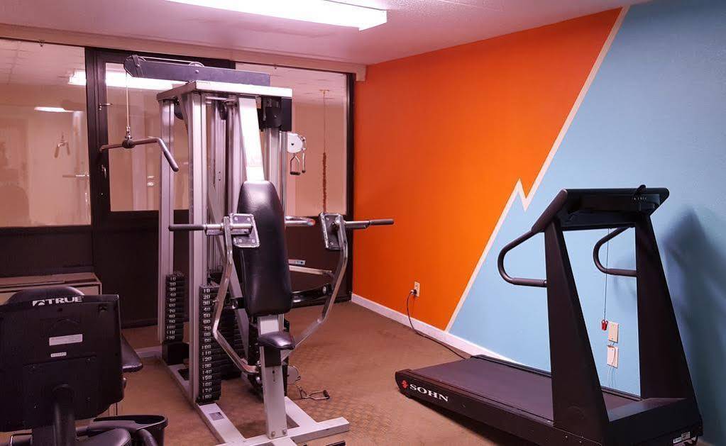 Norge Howard Johnson By Wyndham Williamsburg מראה חיצוני תמונה